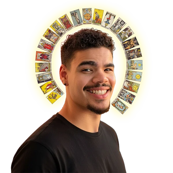 Welvis da Energia sorrindo, com uma coroa de arcanos do tarot ao fundo